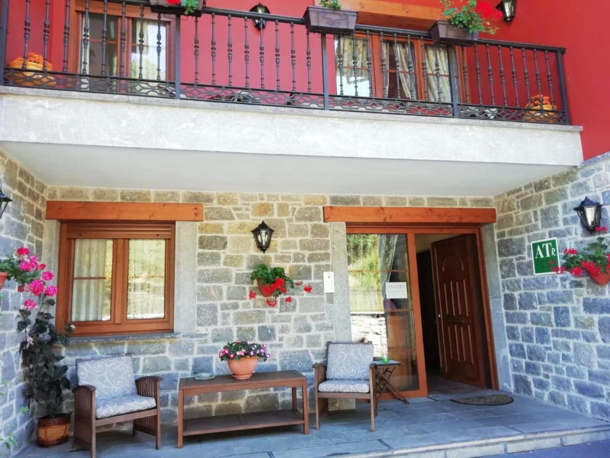 Apartamentos Rurales La Vina Cangas de Onís Exterior foto